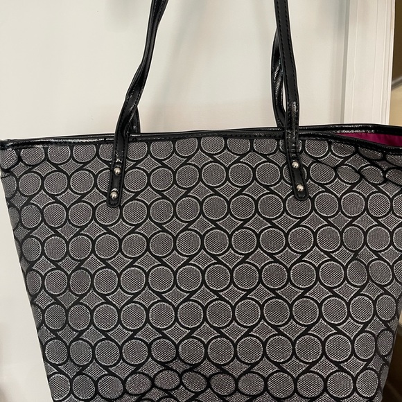 Nine West Tote Purse - Picture 4 of 4